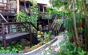 Umlilo Lodge st Lucia